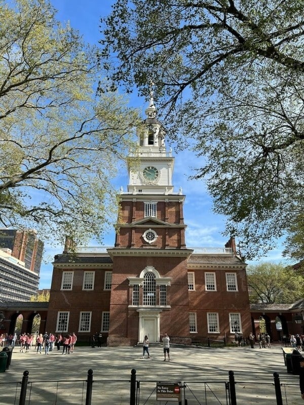 philadelphia-pa-independence-hall-600x800